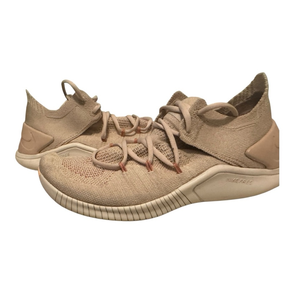 Nike Women's Pink Sneakers